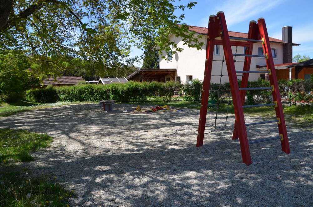 Räumlichkeiten und Garten - Mein Kindergarten in Dingolfing